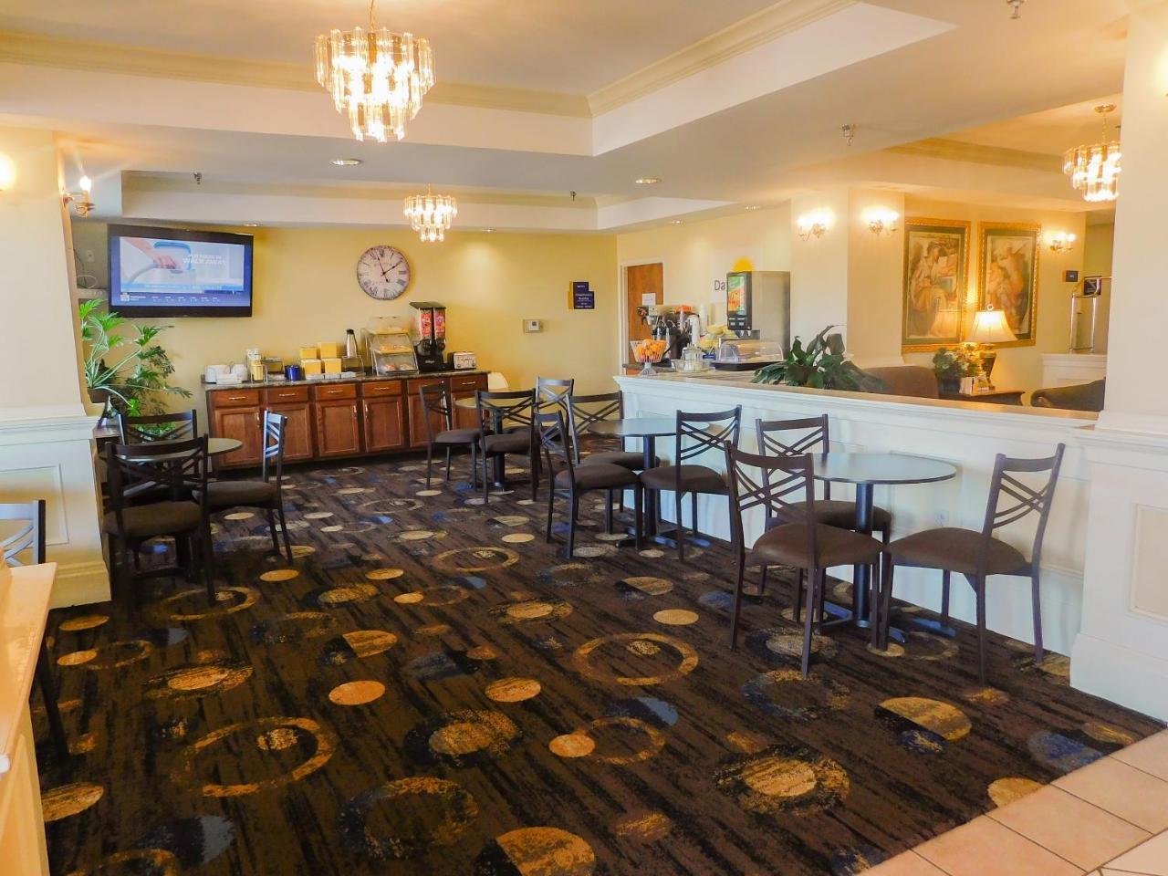 Days Inn & Suites By Wyndham Pocahontas מראה חיצוני תמונה