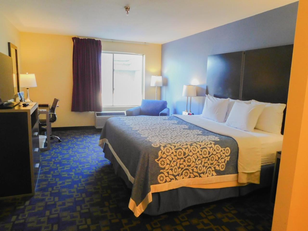 Days Inn & Suites By Wyndham Pocahontas מראה חיצוני תמונה