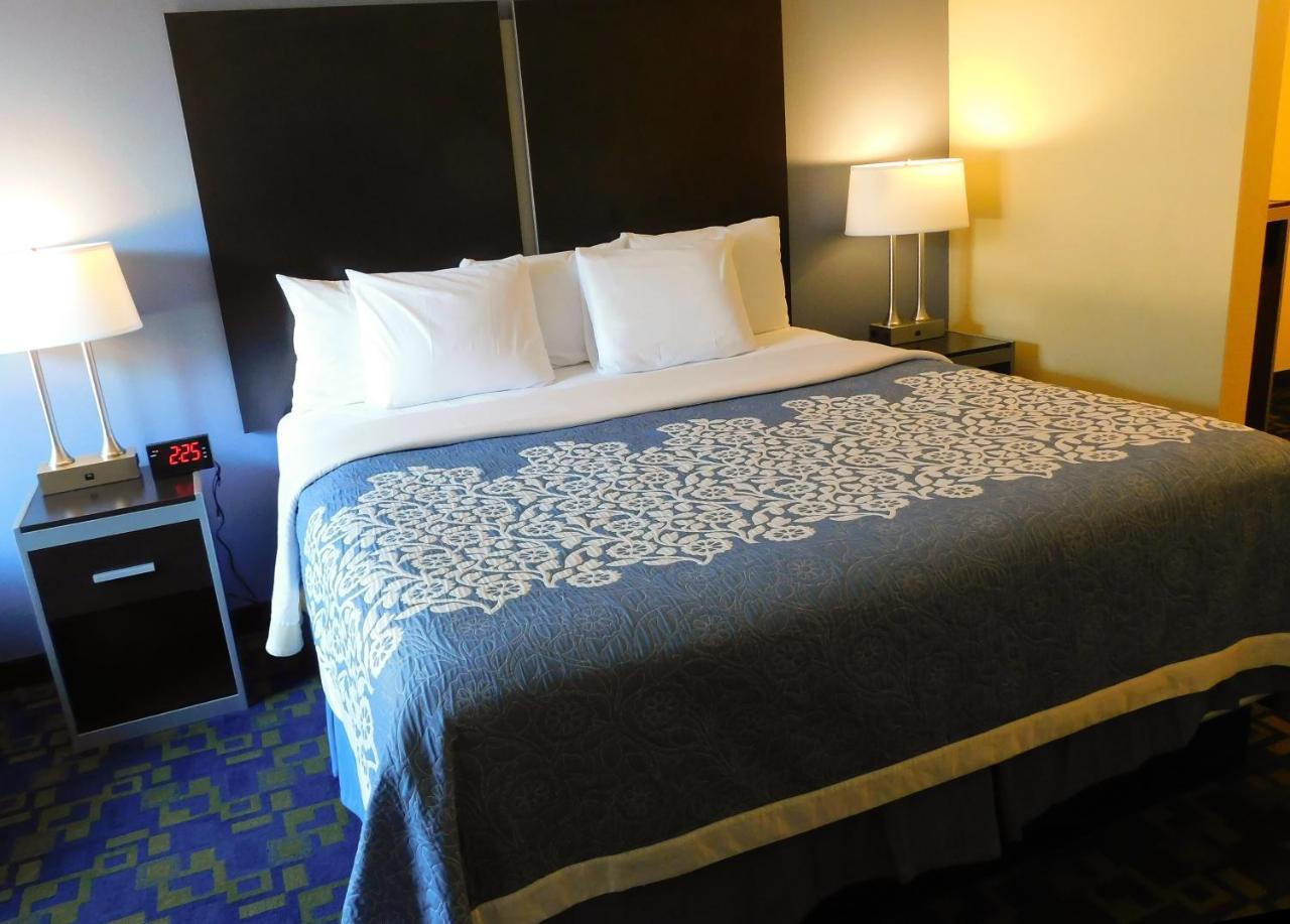 Days Inn & Suites By Wyndham Pocahontas מראה חיצוני תמונה