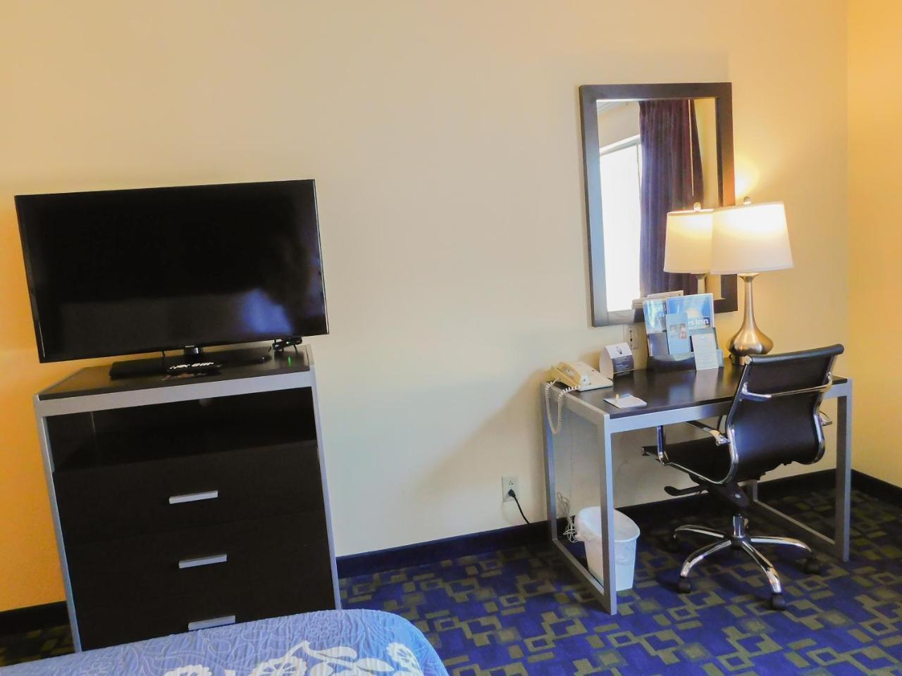 Days Inn & Suites By Wyndham Pocahontas מראה חיצוני תמונה