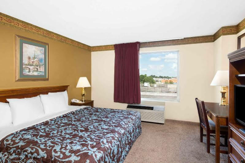 Days Inn & Suites By Wyndham Pocahontas מראה חיצוני תמונה