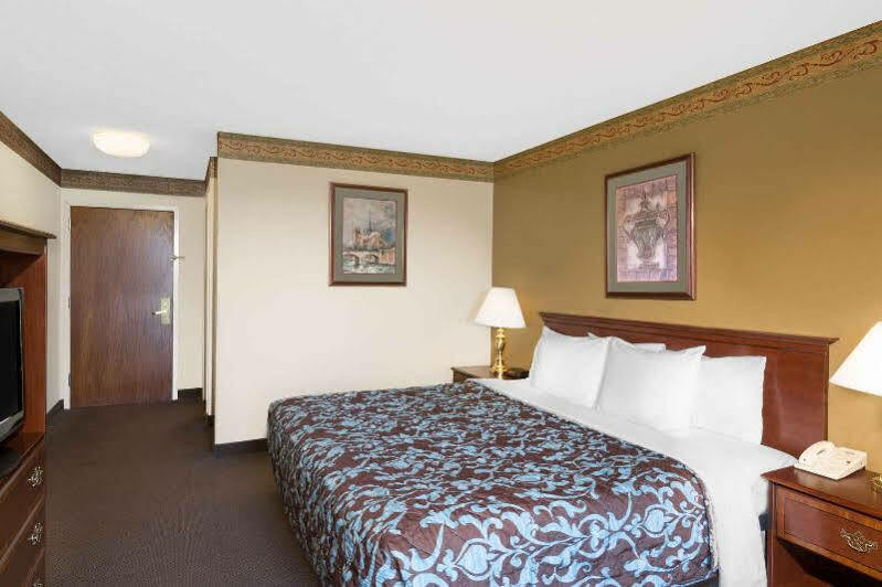 Days Inn & Suites By Wyndham Pocahontas מראה חיצוני תמונה